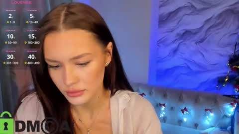 aria_mila online show from 12-21-25, 11:28