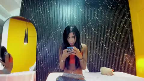 Aria Millers  online show from 11-07-25, 11:43