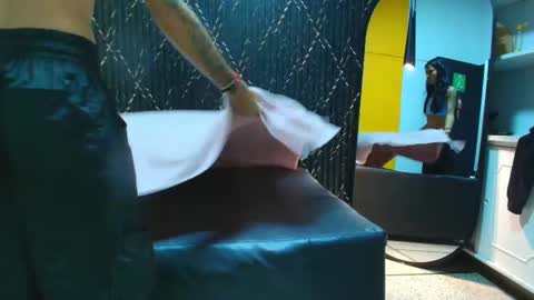 Aria Millers  online show from 11-11-25, 10:15