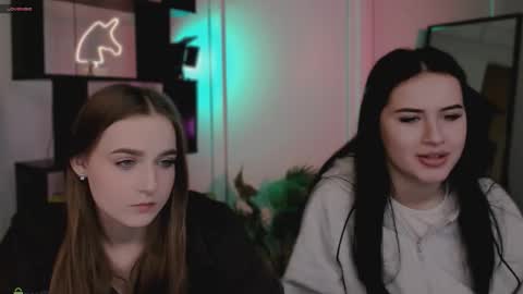 Snapshot of aria_moo chatting on 11-24-25, 07:24 Luna online show from 11-24-25, 07:24