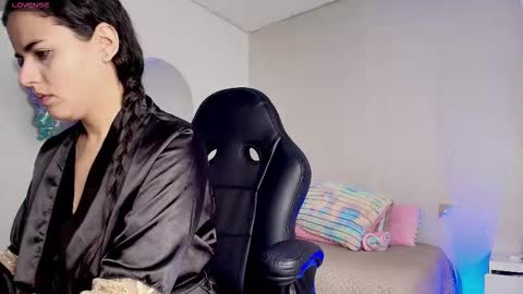 ariaa_vixen online show from 01-05-26, 08:01