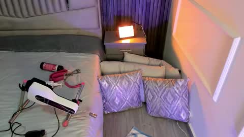 Snapshot of ariablakee chatting on 01-08-26, 11:45 Aria Blacke online show from 01-08-26, 11:45