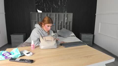 Snapshot of ariablakee chatting on 01-18-26, 11:36 Aria Blacke online show from 01-18-26, 11:36