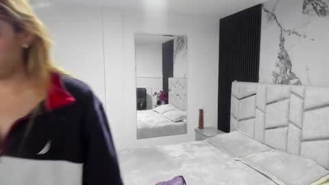 Snapshot of ariablakee chatting on 02-28-26, 12:06 Aria Blacke online show from 02-28-26, 12:06