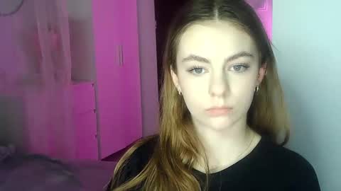 Snapshot of ariacreazy chatting on 12-14-24, 03:25 AriaCreazy online show from 12-14-24, 03:25