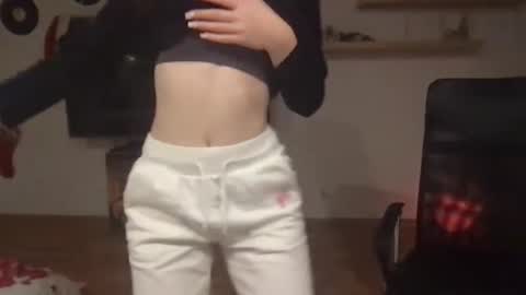 Snapshot of ariacreazy chatting on 12-28-24, 12:15 AriaCreazy online show from 12-28-24, 12:15