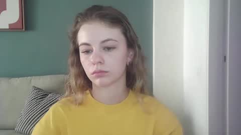 Snapshot of ariacreazy chatting on 09-15-25, 06:35 AriaCreazy online show from 09-15-25, 06:35