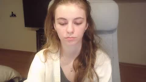 Snapshot of ariacreazy chatting on 10-13-25, 08:20 AriaCreazy online show from 10-13-25, 08:20