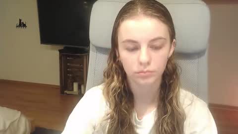 Snapshot of ariacreazy chatting on 10-14-25, 08:53 AriaCreazy online show from 10-14-25, 08:53