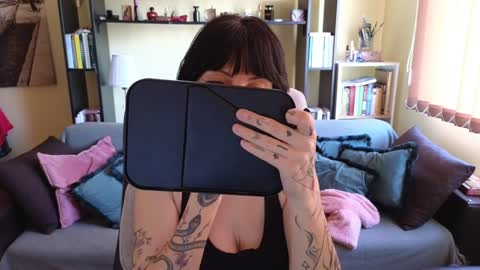 Adriana online show from 01-12-25, 11:07