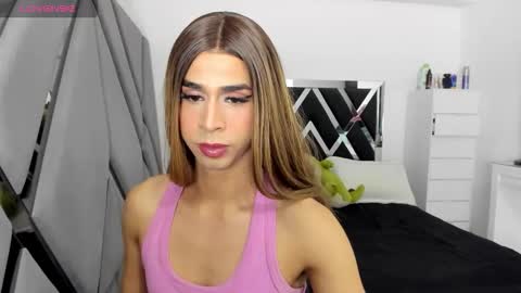 ariadna_dudamel online show from 11-17-25, 01:11