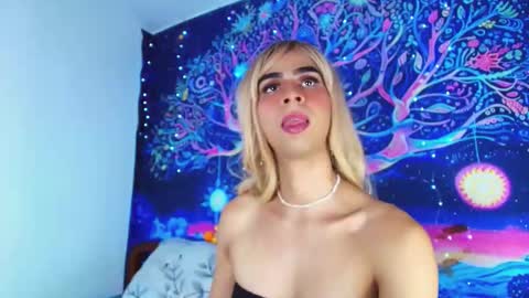 ariadna_dudamel online show from 04-11-26, 04:39