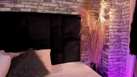 -  -. .- Ariadna -. .-  - online show from 03-30-26, 01:01