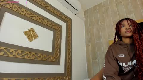 Aria Foster online show from 10-25-25, 12:18