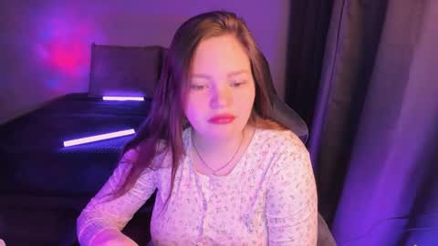 Snapshot of arialane_ chatting on 10-05-25, 06:06 Aria online show from 10-05-25, 06:06