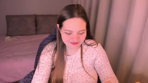Snapshot of arialane_ chatting on 10-23-25, 07:01 Aria online show from 10-23-25, 07:01