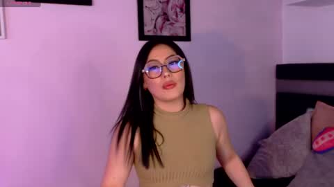Snapshot of arialux_ chatting on 07-08-26, 03:55 Aria online show from 07-08-26, 03:55