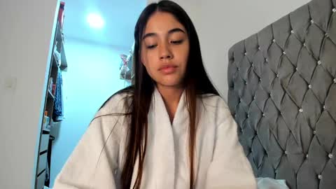 Aria Montgomery online show from 12-22-24, 06:17