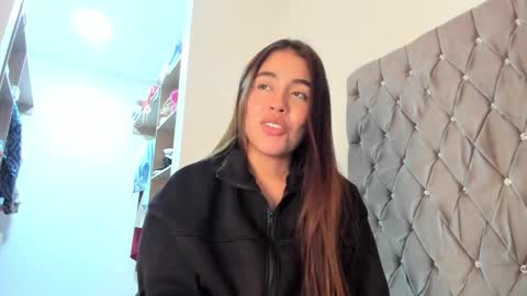 Aria Montgomery online show from 12-30-24, 04:09