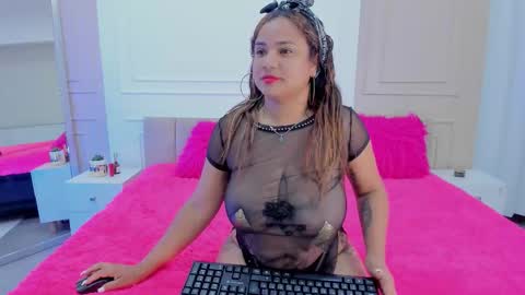 Snapshot of ariamorena_ chatting on 11-30-25, 11:36 Aria Morena online show from 11-30-25, 11:36