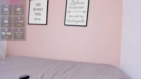 Snapshot of ariamorena_ chatting on 12-19-25, 10:06 Aria Morena online show from 12-19-25, 10:06