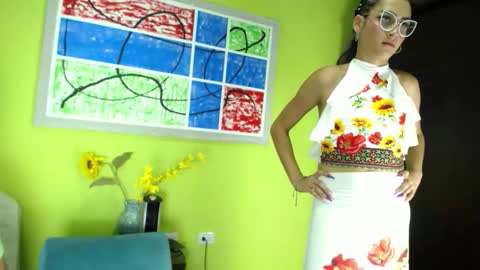 Ariana  online show from 10-19-25, 05:57