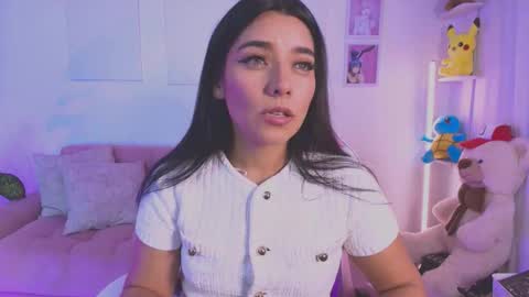 Snapshot of ariana_bae_ chatting on 09-15-25, 03:50 online show from 09-15-25, 03:50