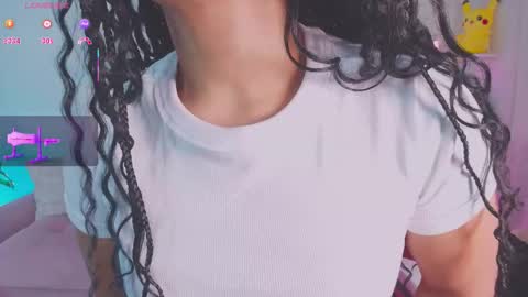 Snapshot of ariana_bae_ chatting on 10-23-25, 01:05 online show from 10-23-25, 01:05