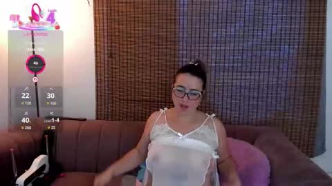 Ariana Cruz online show from 12-21-25, 12:56