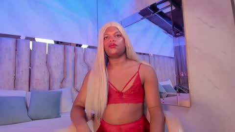 ariana_grande233 online show from 03-12-26, 11:38