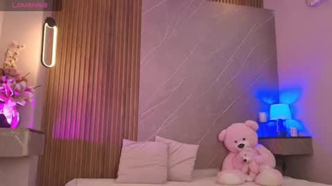 Ariana online show from 06-09-26, 12:39
