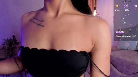 Ariana online show from 12-21-25, 09:22