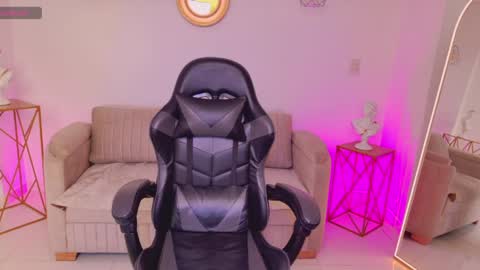 Ariana online show from 05-31-26, 04:58