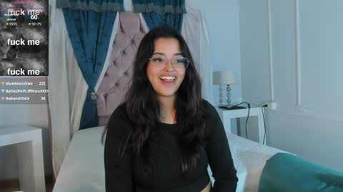 Snapshot of ariana_pierce chatting on 12-28-24, 06:28 Ariana online show from 12-28-24, 06:28