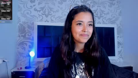 Snapshot of ariana_pierce chatting on 12-30-24, 03:03 Ariana online show from 12-30-24, 03:03