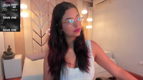 Snapshot of ariana_pierce chatting on 01-08-25, 04:02 Ariana online show from 01-08-25, 04:02