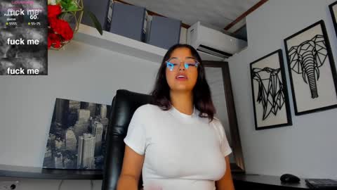 Snapshot of ariana_pierce chatting on 01-15-25, 04:25 Ariana online show from 01-15-25, 04:25