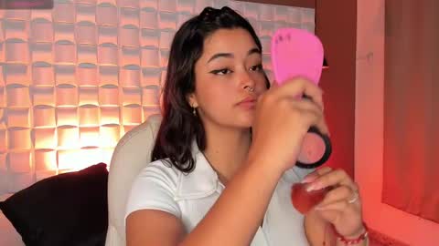 Snapshot of ariana_pierce chatting on 09-13-25, 01:33 Ariana online show from 09-13-25, 01:33