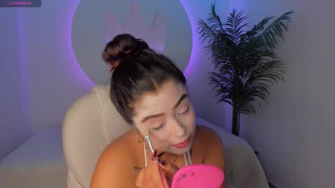 Snapshot of ariana_pierce chatting on 10-30-25, 12:28 Ariana online show from 10-30-25, 12:28