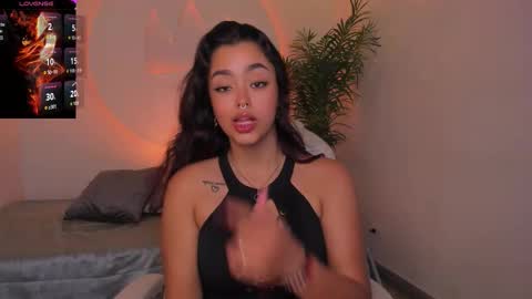 Snapshot of ariana_pierce chatting on 11-30-25, 02:15 Ariana online show from 11-30-25, 02:15