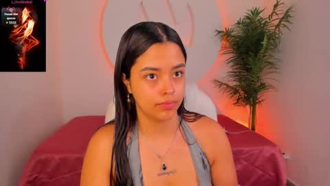 Snapshot of ariana_pierce chatting on 12-15-25, 12:20 Ariana online show from 12-15-25, 12:20