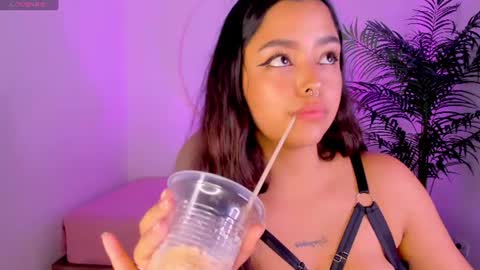 Snapshot of ariana_pierce chatting on 07-07-26, 03:49 Ariana online show from 07-07-26, 03:49