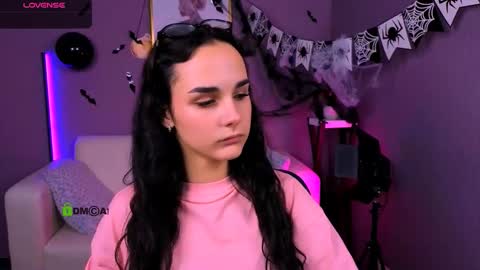 ariana_ross7 online show from 10-25-25, 07:08