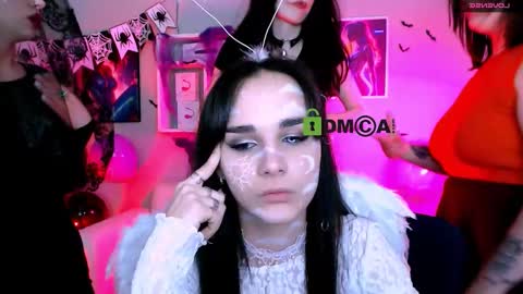 ariana_ross7 online show from 10-31-25, 08:32