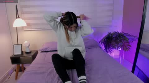 Ariana  online show from 04-25-26, 02:25