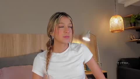 Ariana  online show from 07-14-26, 01:50