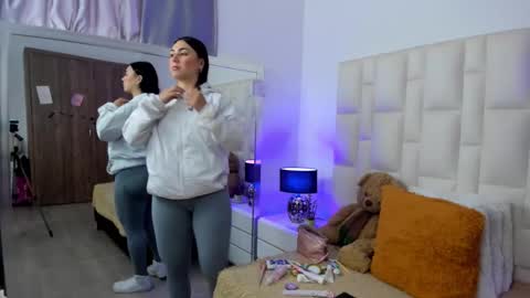  ariana  online show from 03-24-26, 06:57