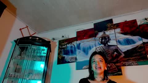 ariana_whitee online show from 04-11-26, 12:04