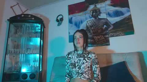 ariana_whitee online show from 04-28-26, 10:53