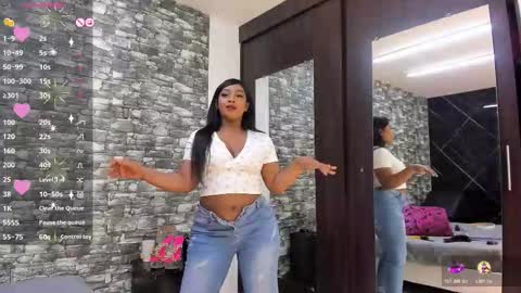 Ariana online show from 10-30-25, 12:17